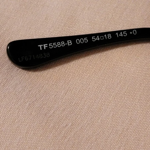 Tom Ford Black Glasses FT5588 - Rare Discontinued - Picture 4 of 5
